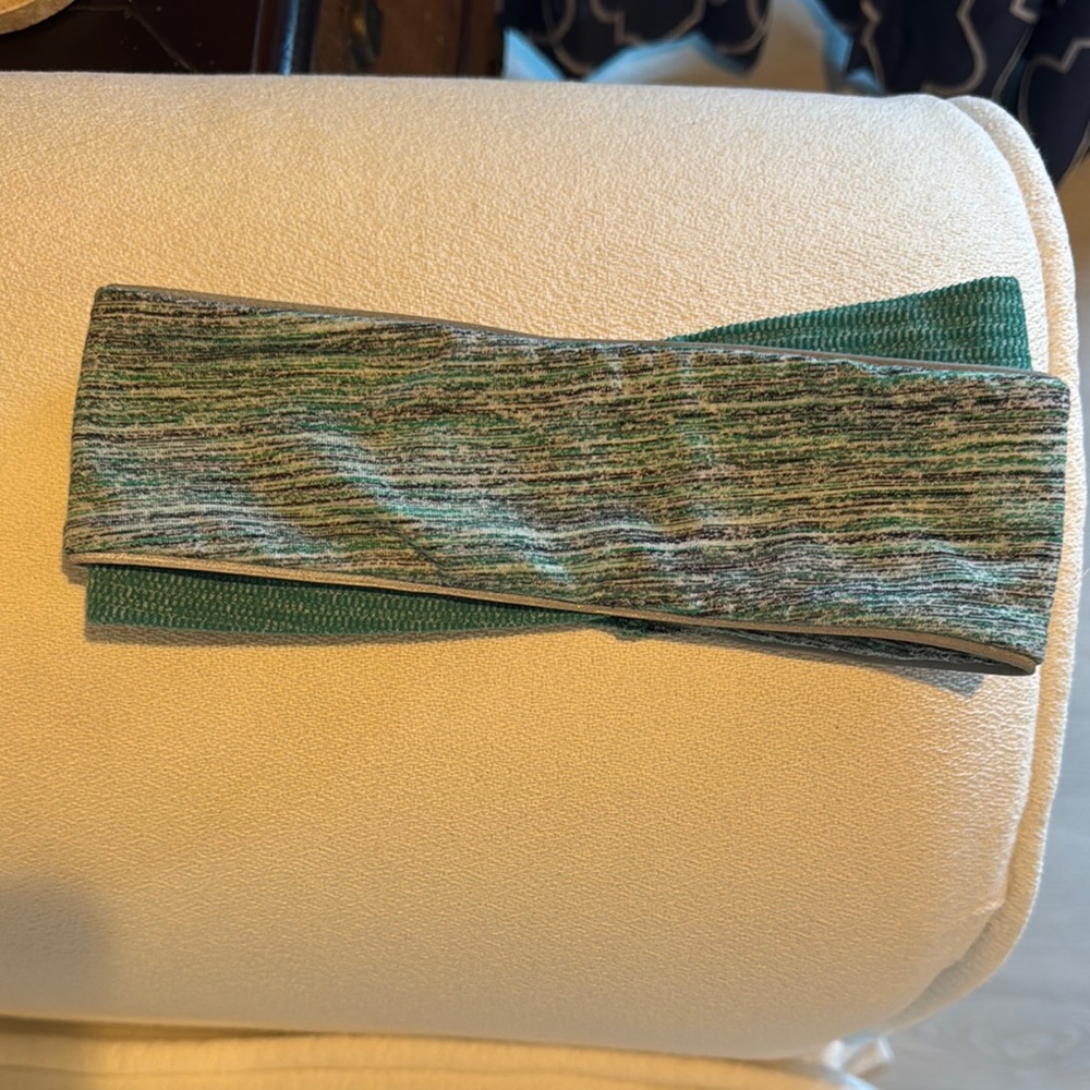 Lululemon teal headband